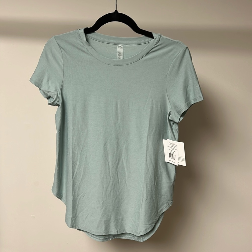 Beyond yoga on the down low tee minty slate heather